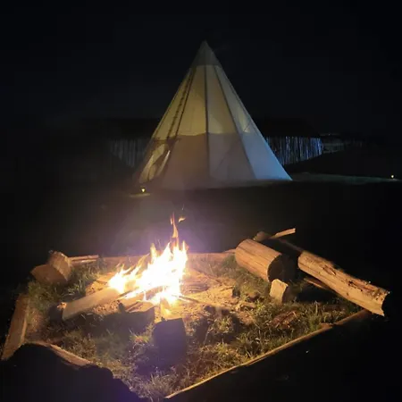 Роскошный шатер Le Tipi D'adri